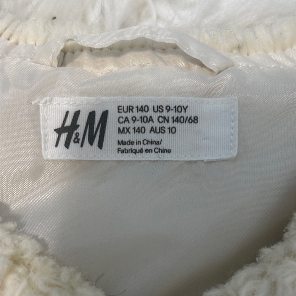 H&M Off-White Faux Fur Vest - Picture 2 of 5
